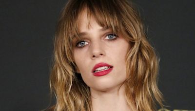 Maya Hawke doesn't mind being made fun of for her nepo baby status & we're kinda living for it