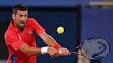 Djokovic bate outro canhoto e revê Tsitsipas nas quartas - TenisBrasil