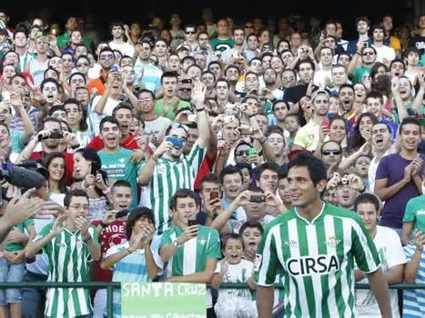 Roque Santa Cruz: «Sigo mucho al Betis porque estuve allí y por Pellegrini y por Isco»
