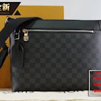 優買二手精品名牌店 LV N40003 MICK 黑色灰色棋盤格紋 拉鍊 高以翔包 斜背包 郵差包 記者包 航空包 全新