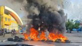 Manifestantes ateiam fogo em pneus e bloqueiam trecho da Avenida São Luís Rei de França, no Turu - Imirante.com