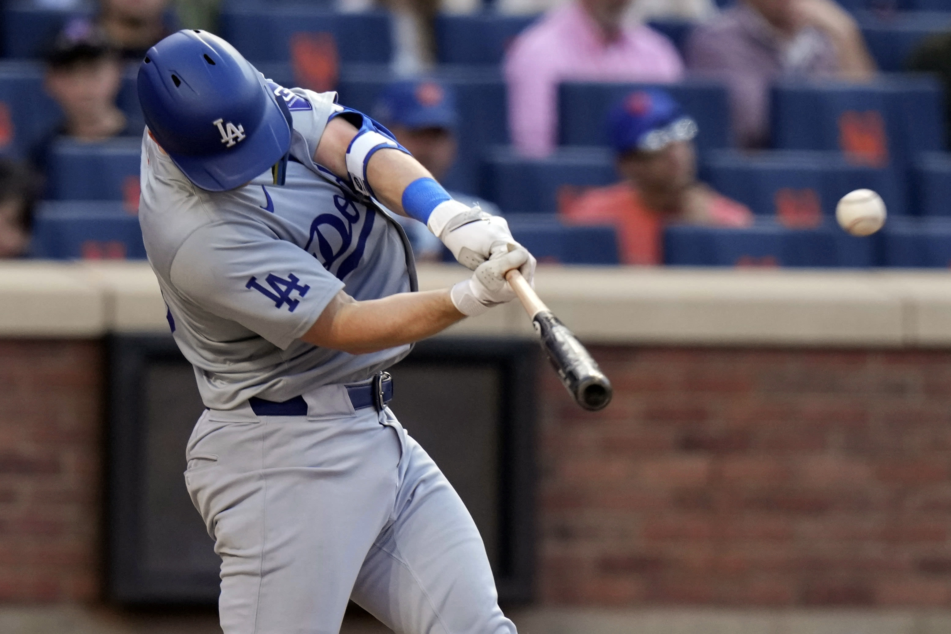 Dodgers' Monday road game against Mets postponed by weather