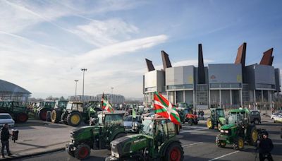 Los agricultores cortarán las fronteras con Francia el 3 de junio en defensa del sector