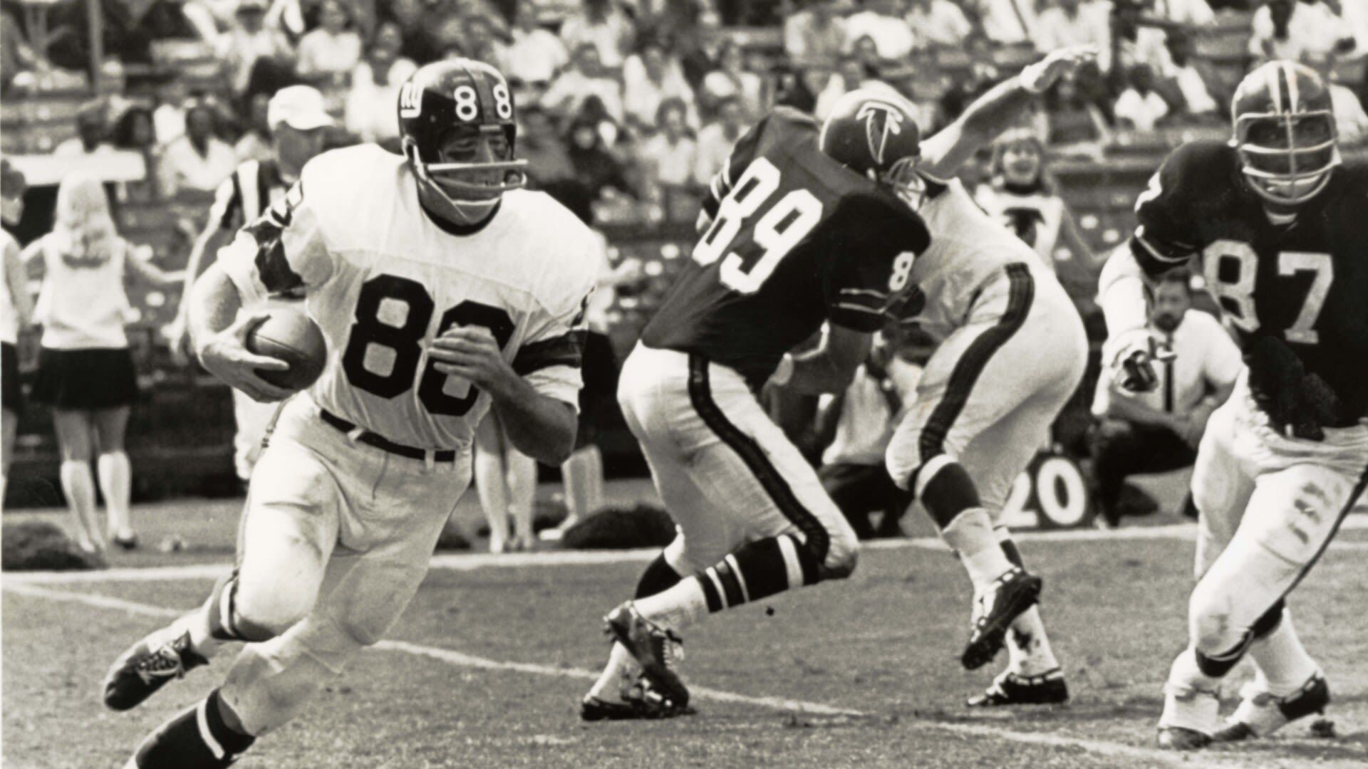 Former Giants TE Aaron Thomas dies at 86