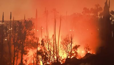 États-Unis: des incendies font rage en Californie, des milliers d'hectares brûlés autour de Los Angeles