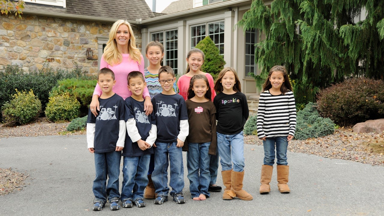 Kate Gosselin Celebrates Sextuplets' Birthday with Rare Pic of Her Kids All Grown Up