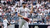 Chris Sale sufre fractura, descartado por el resto de 2022