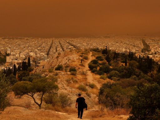 北非沙塵暴籠罩 雅典變橙色