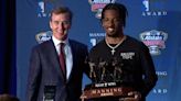 Video: Jayden Daniels receives the Manning Award presented by the Allstate Sugar Bowl