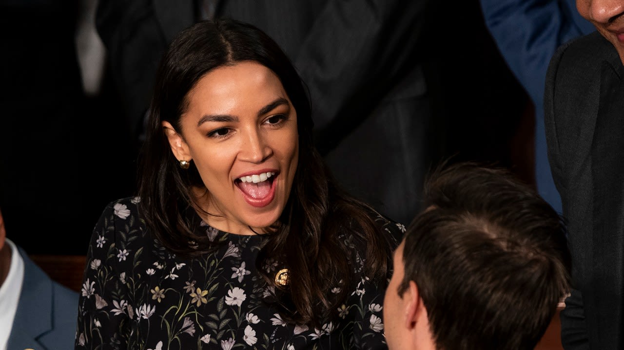 Alexandria Ocasio-Cortez wins Democratic nomination for New York’s 14th District