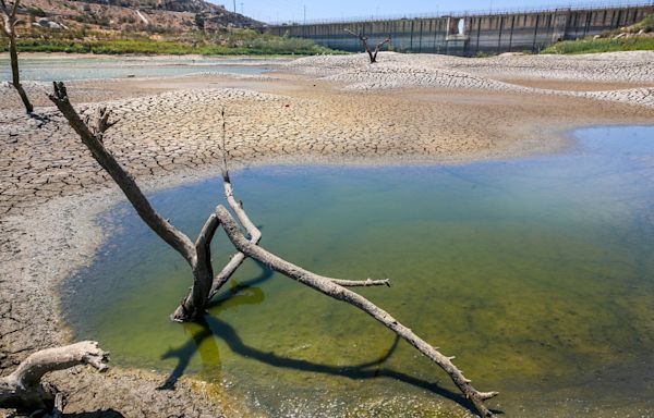 Residents of Mexico City on brink of 'Day Zero' disaster as water sources fall to historic lows: 'It is very difficult to think'