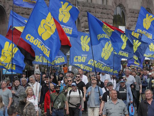El asesinato de una controvertida exdiputada nacionalista suscita condena en Ucrania