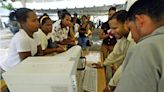 Tranquilidad reina en los comicios dominicanos, sin incidentes importantes a media jornada