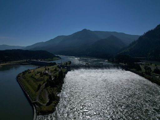 US would keep more hydropower under agreement with Canada on treaty governing Columbia River