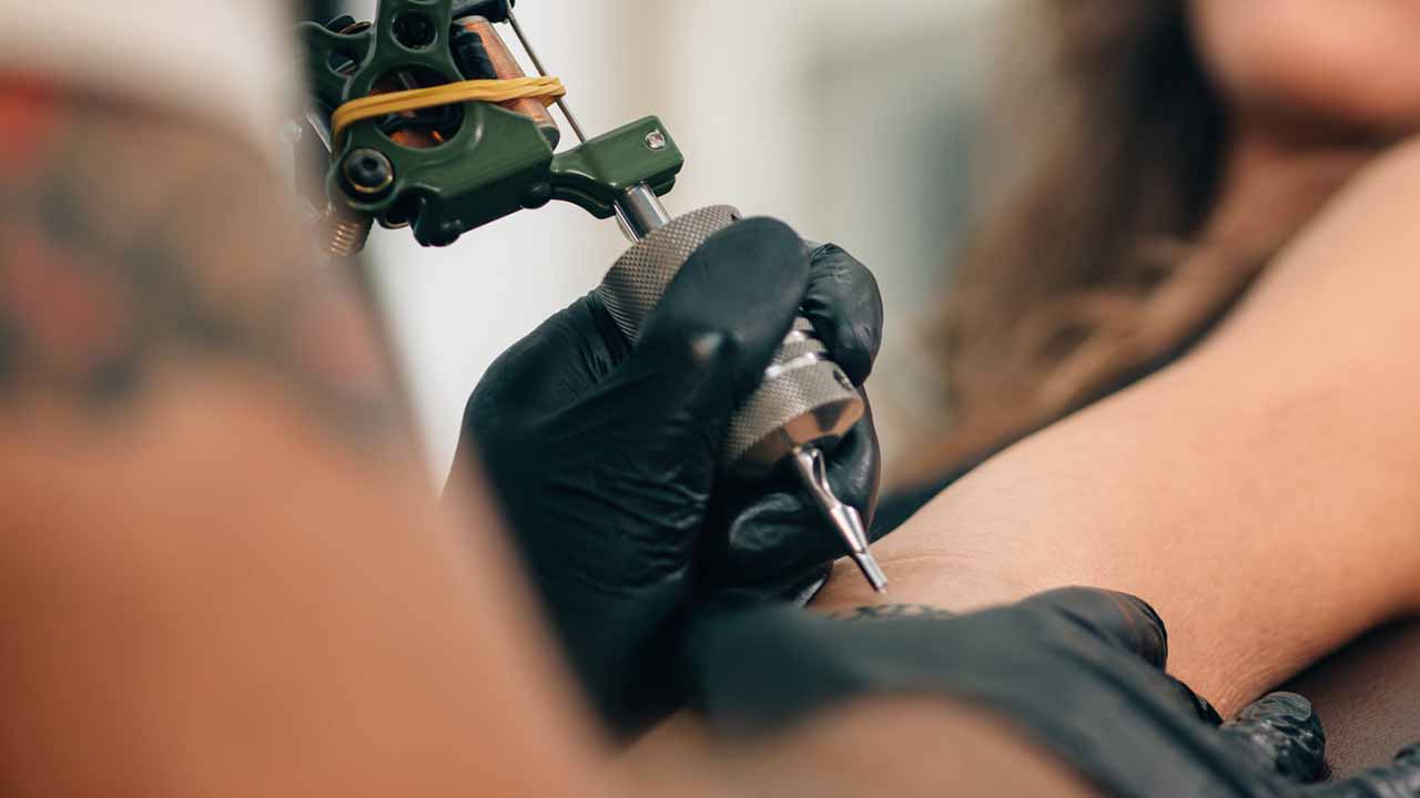 Study: 35% of tattoo ink contains bacteria