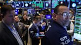 Dow Edges Higher With Retail Earnings in Focus