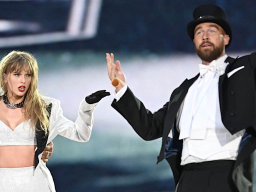 Travis Kelce Recalls the 'One Thing' He Told Himself Not to Do With Taylor Swift on Stage