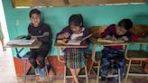 Niños indígenas de Guatemala atraviesan dificultades en su regreso a clases