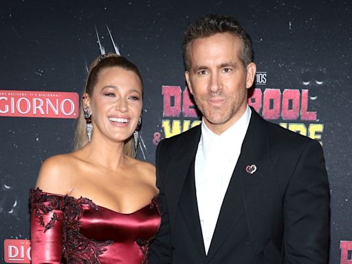 Ryan Reynolds confiesa que acaba de enterarse del apellido real de Blake Lively y la llama "genio" y "obsesiva"