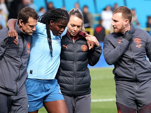 Khadija Shaw's season may be over! Man City dealt huge WSL title race blow as full extent of star forward's foot injury is revealed | Goal.com US