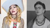 Madonna se probó las joyas y la ropa de Frida Kahlo durante su visita a México