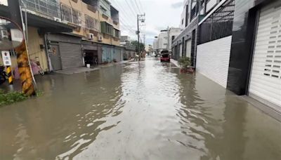 雨狂炸台南二級淹水警戒！仁德區「水淹15公分」 巷子變小河