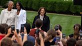 La sonrisa de Kamala Harris recupera al Partido Demócrata