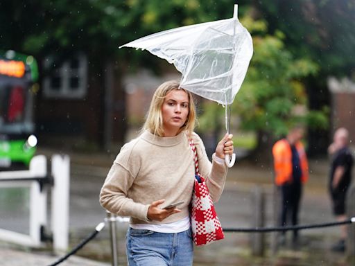 London weather: Thunderstorms hit capital as southern England braces for second day of heavy rain