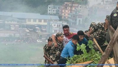 尼泊爾首都1客機墜毀 18人喪生1飛行員倖存