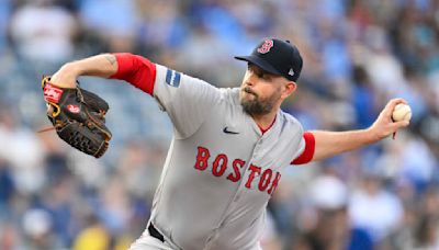 James Paxton's strong start, Boston's 18 hits lifts Red Sox over Royals 9-5