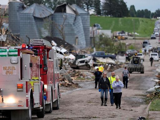 Several Killed As Powerful Tornado Hits Greenfield, Iowa