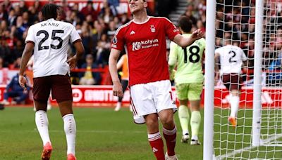 Arsenal fans in tears after Chris Wood misses open goals vs Man City to keep them in control of title race