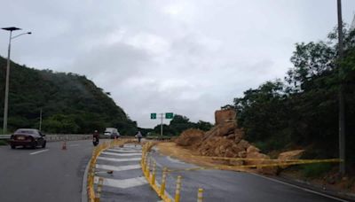 Por deslizamiento de rocas, la vía Bogotá – Girardot tiene un tramo cerrado este viernes