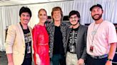 Enfrentando doença neurológica, Céline Dion tieta Mick Jagger em foto rara com os filhos