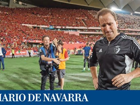 La afición de Osasuna celebró y lloró con Jagoba