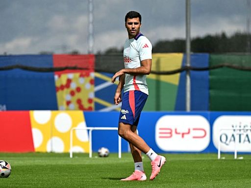 Rodri asked to leave Man City as midfielder responds to ‘perfect’ Real Madrid transfer