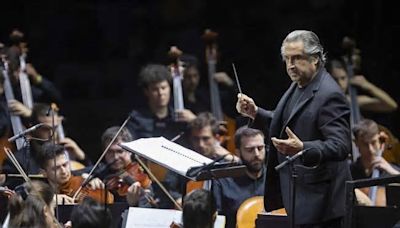 Riccardo Muti: «Il mio dolore per le Fosse Ardeatine: per la prima volta in Italia, dirigo la Sinfonia di Schuman a loro dedicata»