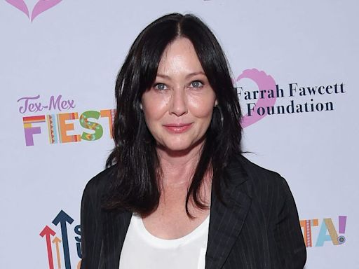 Shannen Doherty's mom and 'Beverly Hills, 90210' co-stars are among those to pay tribute to 'loving and generous' actor