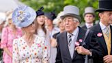 La duquesa de Edimburgo se lleva a su padre, de 92 años, a las carreras de Ascot