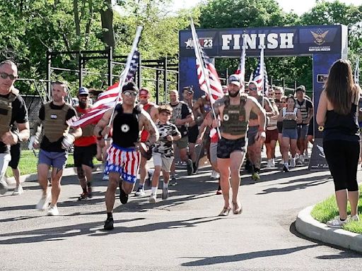 Navy SEAL museum honors Patchogue's Lt. Michael Murphy with annual fitness test