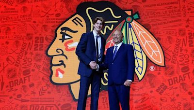 Blackhawks Move Up in Draft, Swap 1st-Rounder With Islanders