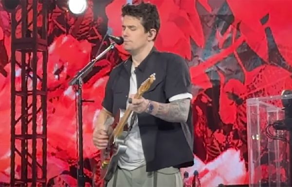 John Mayer plays a Telecaster, taps through a solo, and tackles some of Dead & Company’s final shows with only three fretting fingers following injury