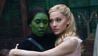 'Wicked': veja fotos oficiais de filme com Ariana Grande e Cynthia Erivo
