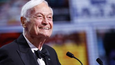 Roger Corman, influential B-movie king who nurtured great directors, passes away