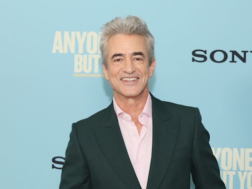 Dermot Mulroney to play new chief on 'Chicago Fire'