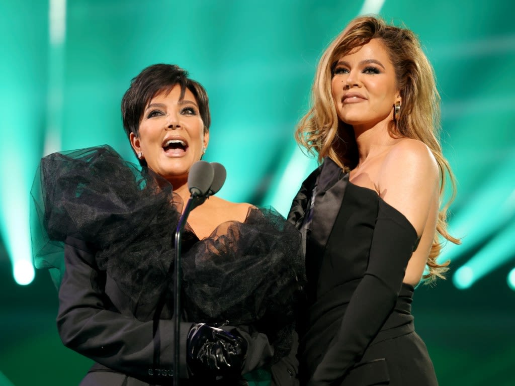Insiders Claim That Kris Jenner Is Giving Khloe Kardashian a ‘New Rulebook’ With Dating Again