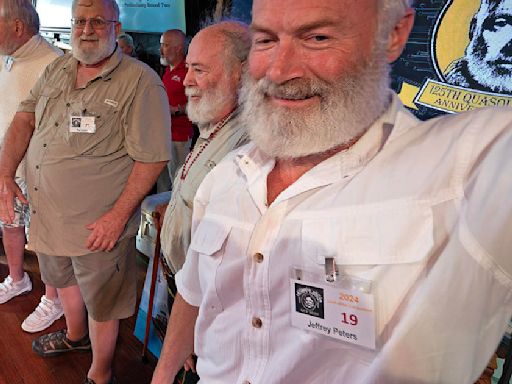 Hemingway hopefuls compete for look-alike title in Key West
