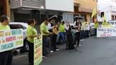 La Nación / Docentes realizaron serenata de protesta