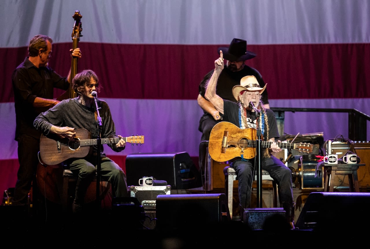 Outlaw Music Festival with Willie Nelson and Bob Dylan in Pa.: Where to buy tickets under $30