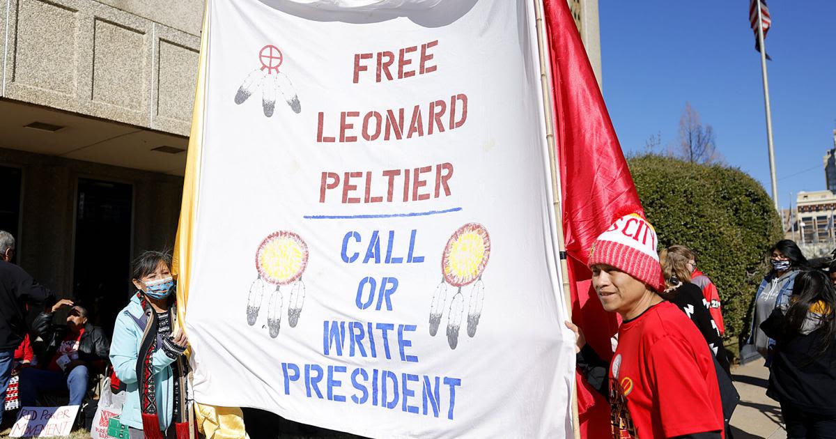 Letter: Do not forget Leonard Peltier